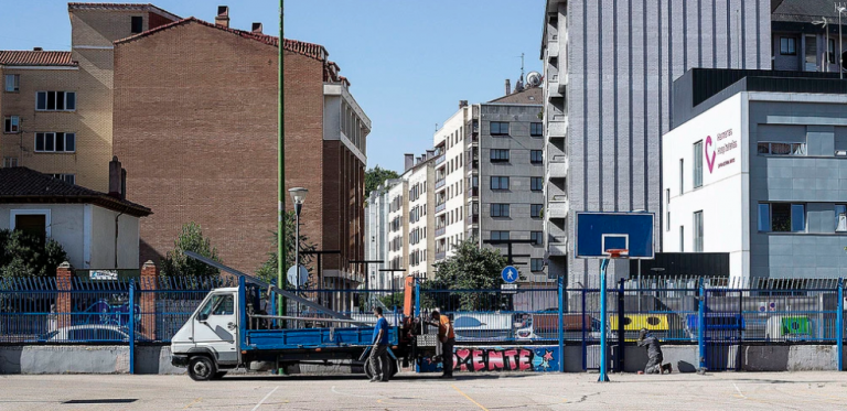 La Salle de Burgos tendrá el tercer párking ‘Kiss & Go’