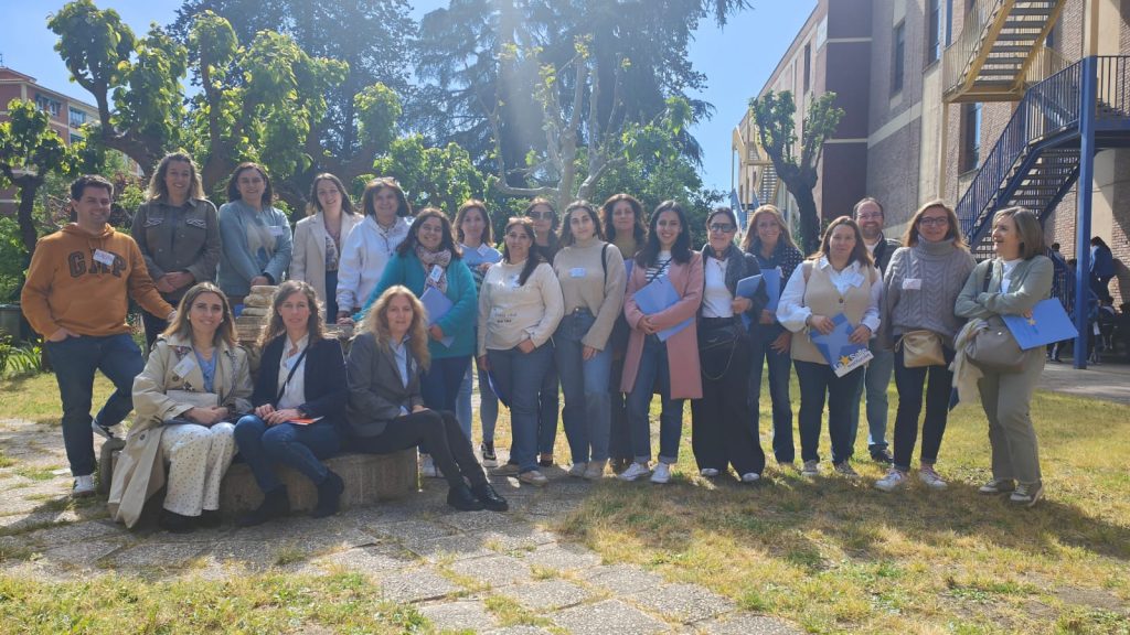 Veinte profesores de Educación Infantil de la zona noroeste visitan el colegio La Salle Institución